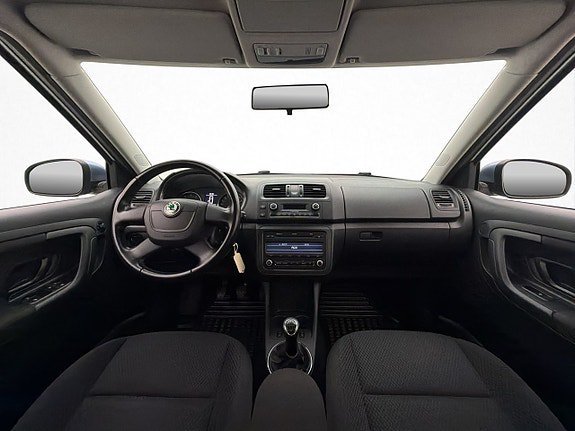 Vehicle Image 12