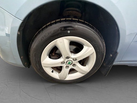 Vehicle Image 23