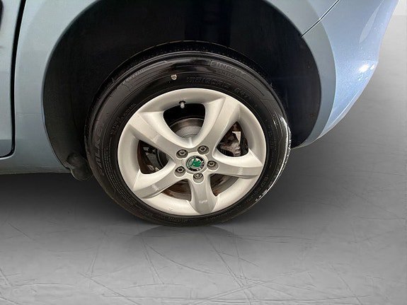 Vehicle Image 24