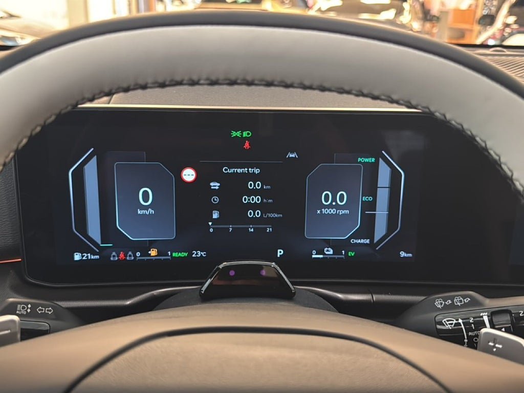 Vehicle Image 10