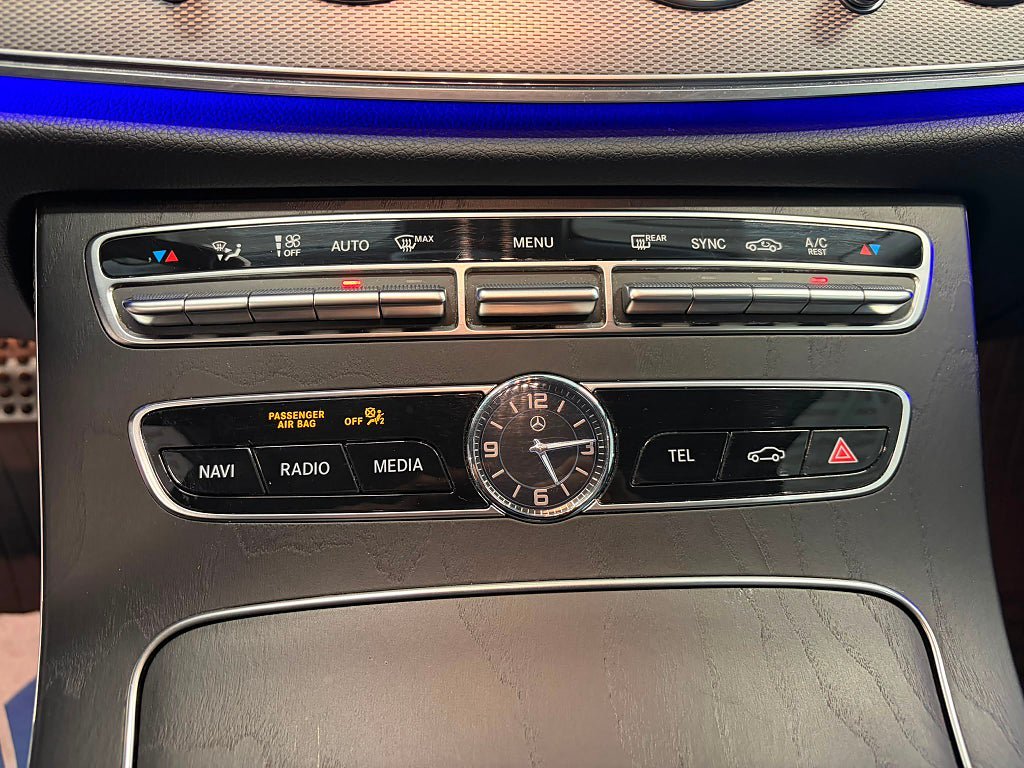 Vehicle Image 28