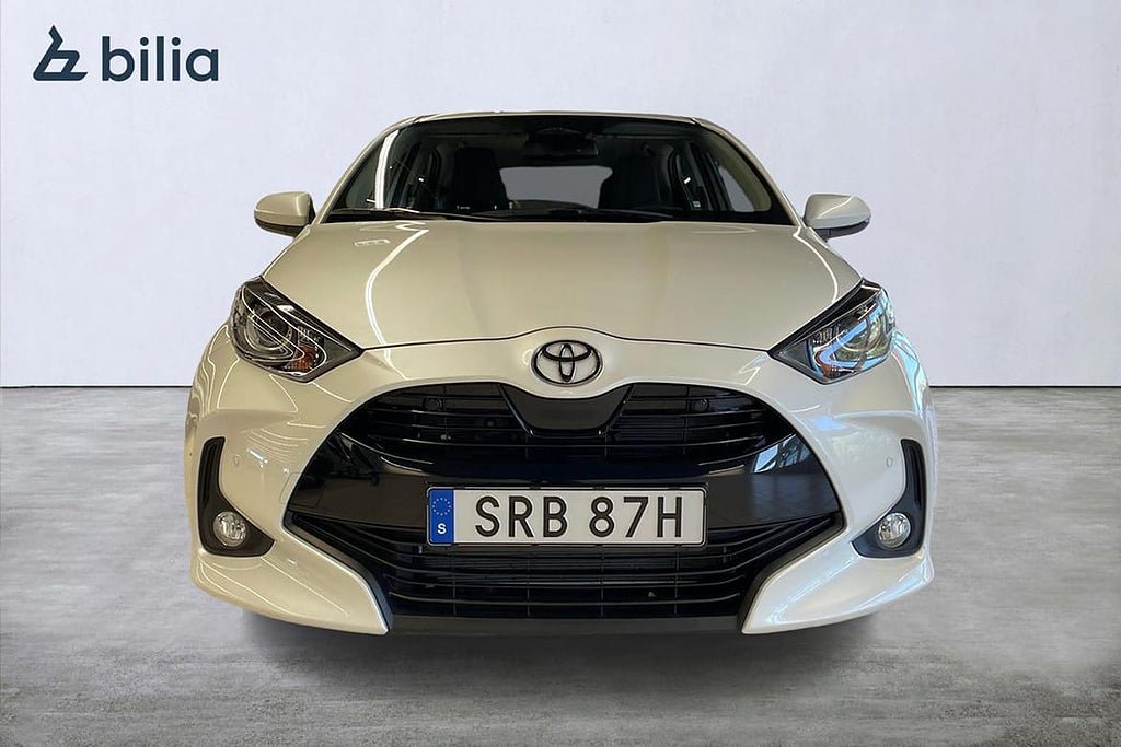 Vehicle Image 6