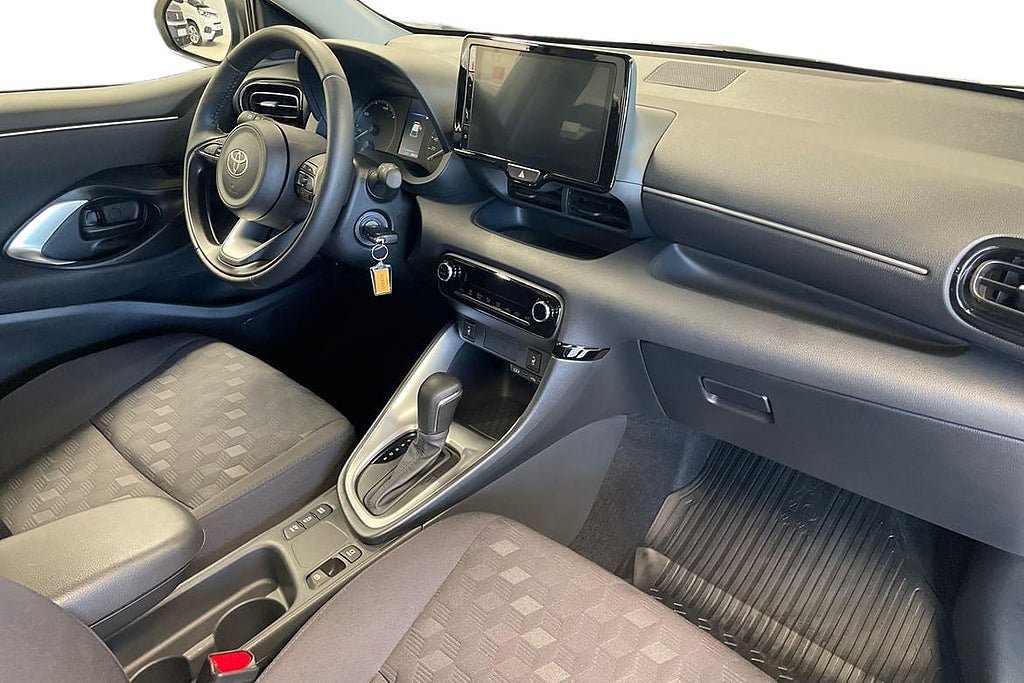 Vehicle Image 7