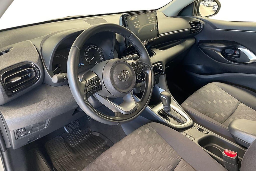 Vehicle Image 13