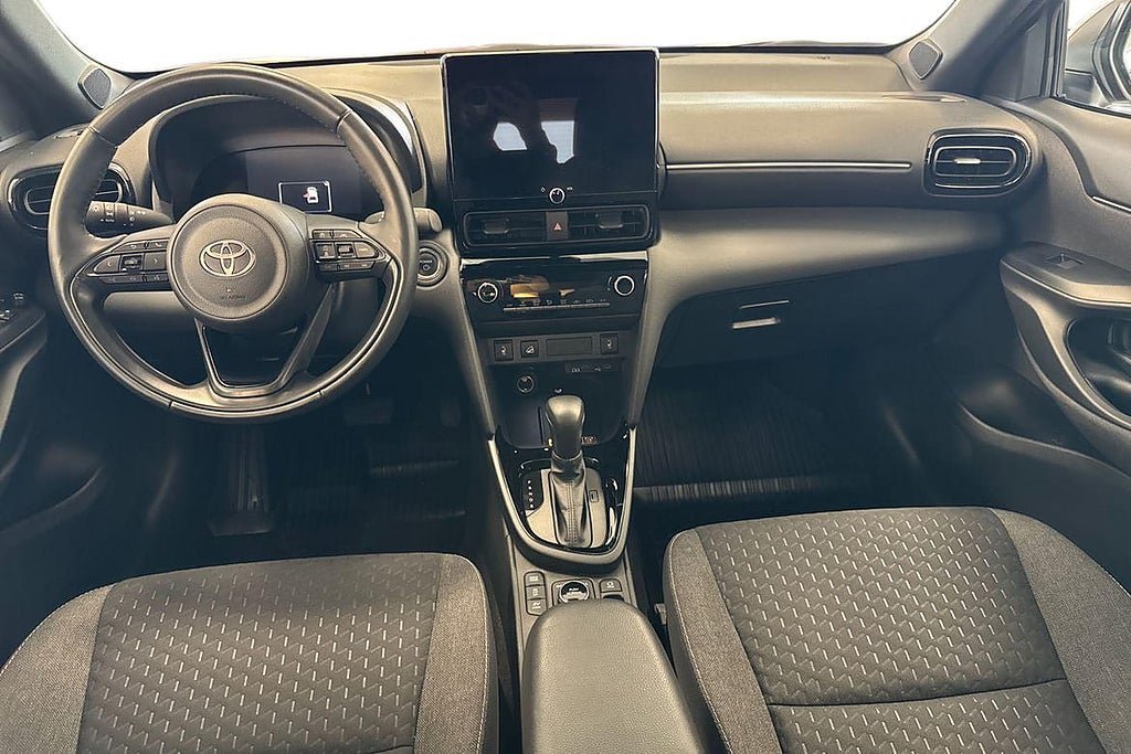 Vehicle Image 10