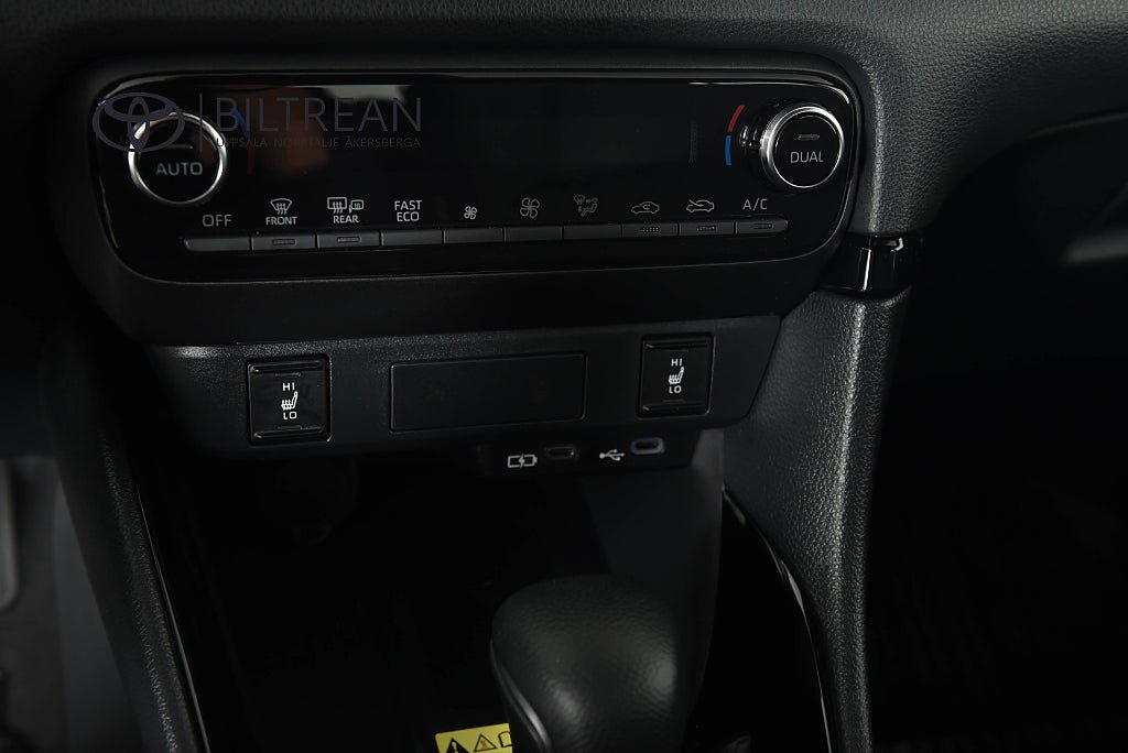 Vehicle Image 15
