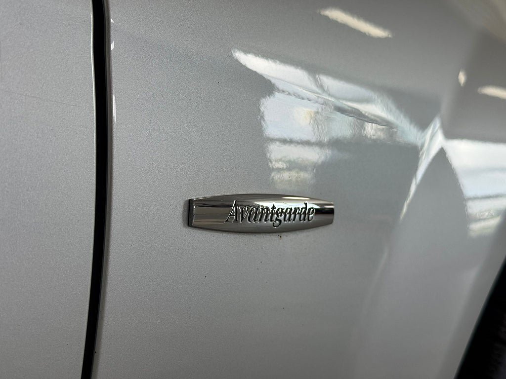 Vehicle Image 28