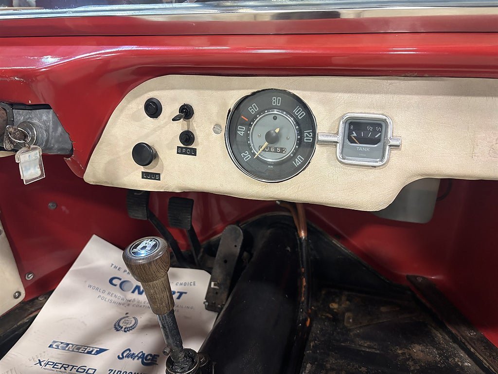 Vehicle Image 13