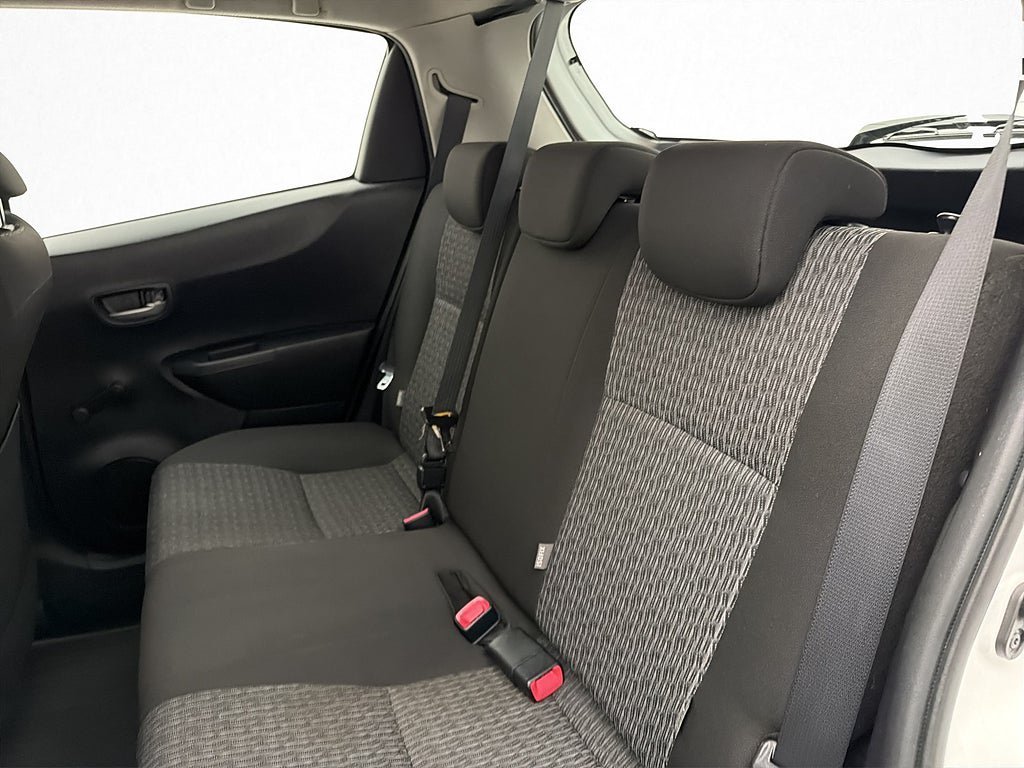 Vehicle Image 14
