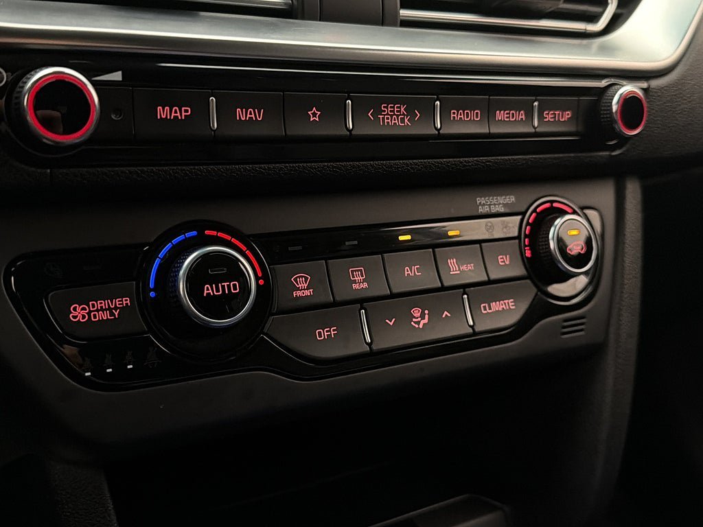 Vehicle Image 23