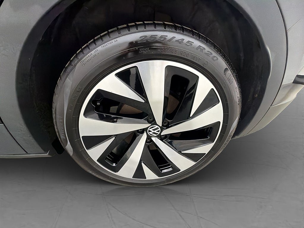 Vehicle Image 36
