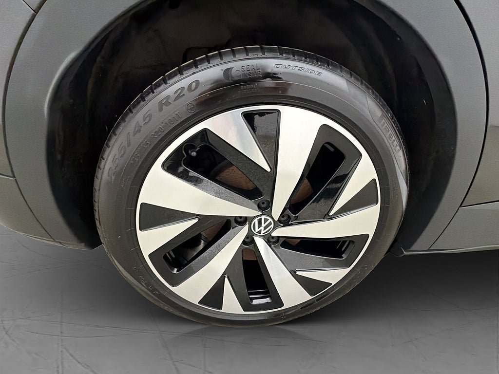 Vehicle Image 37