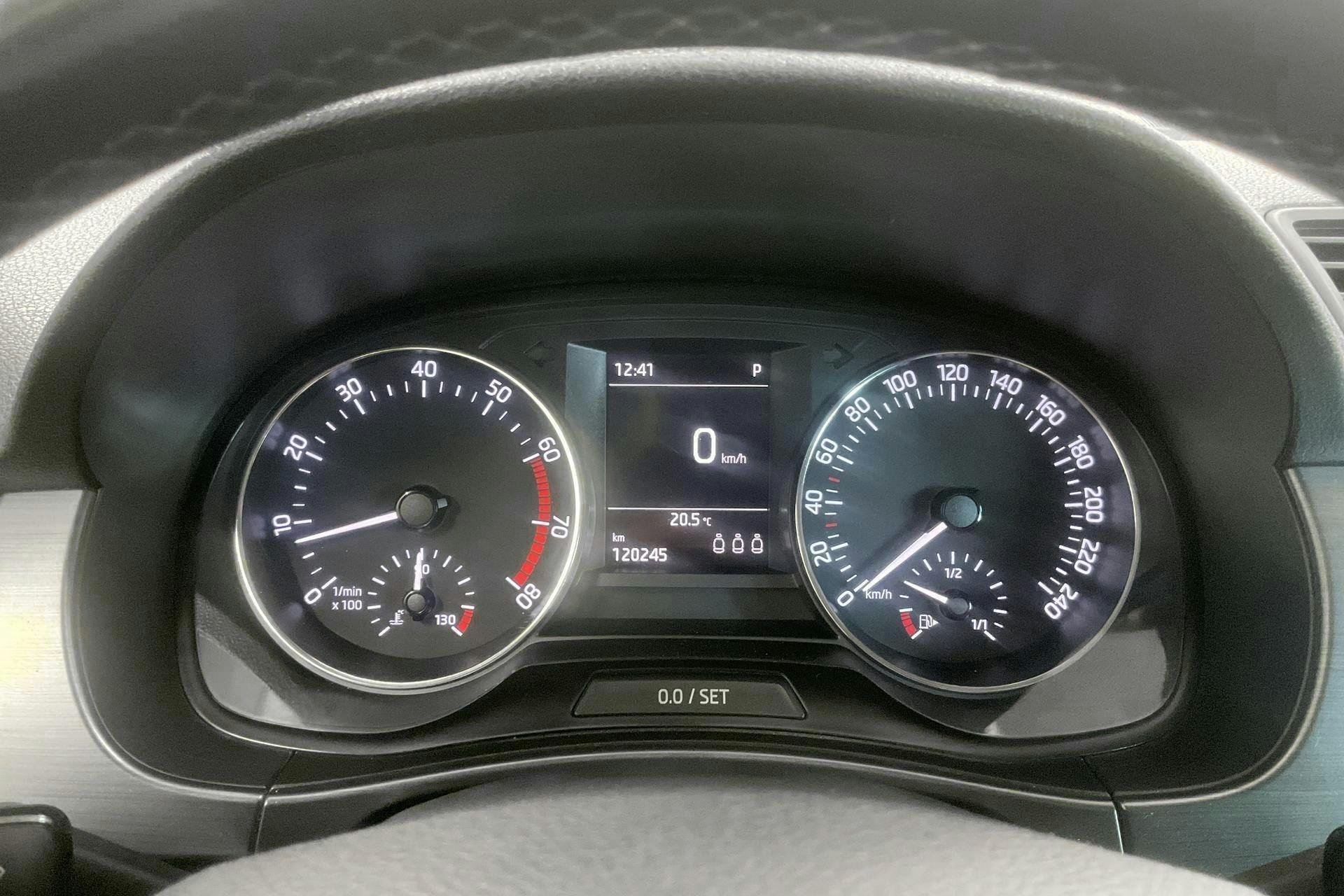 Vehicle Image 10