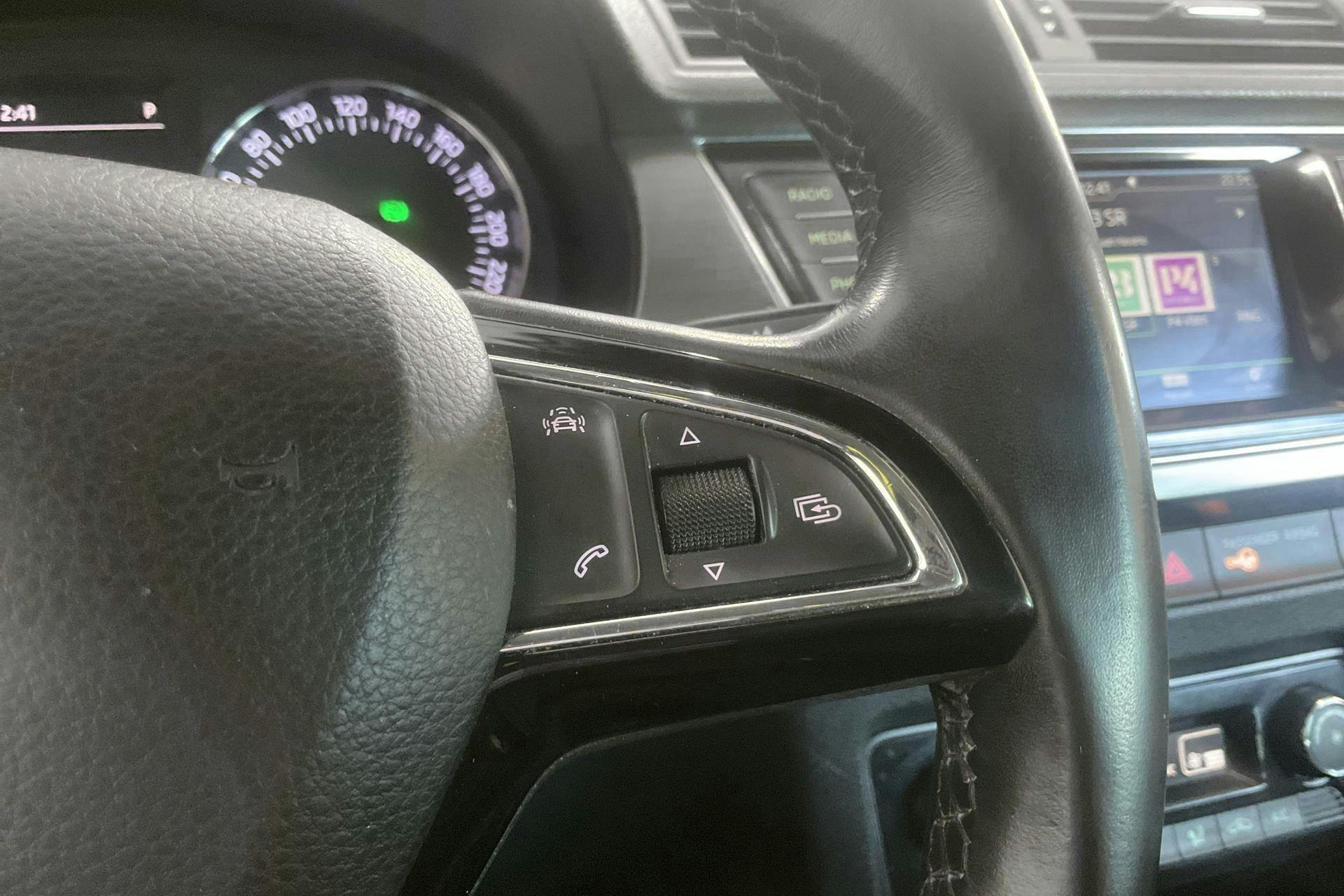 Vehicle Image 16