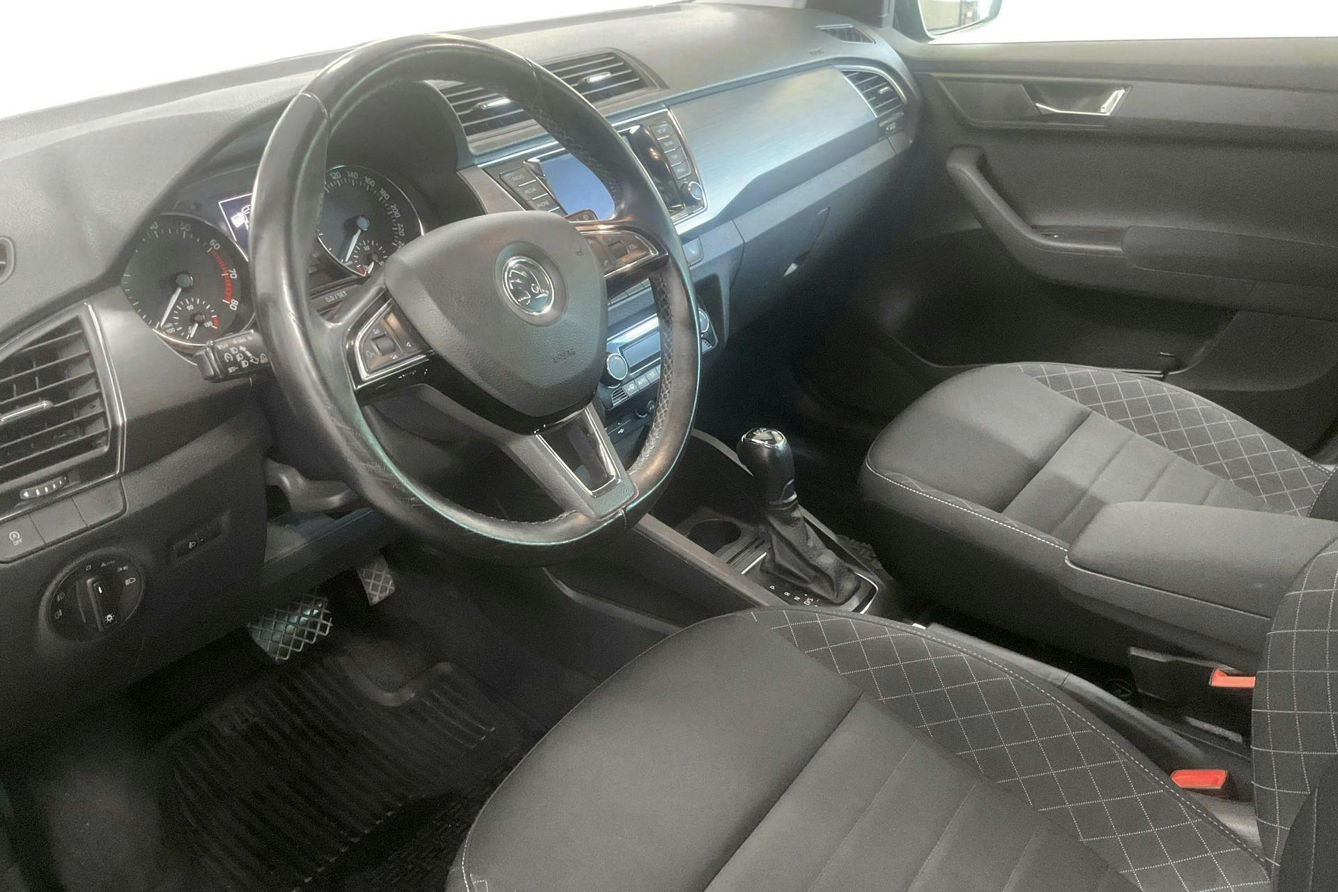 Vehicle Image 17