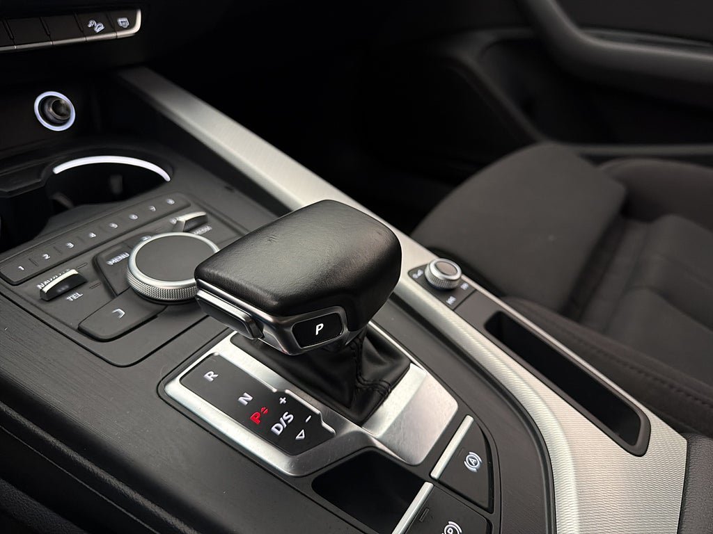 Vehicle Image 22