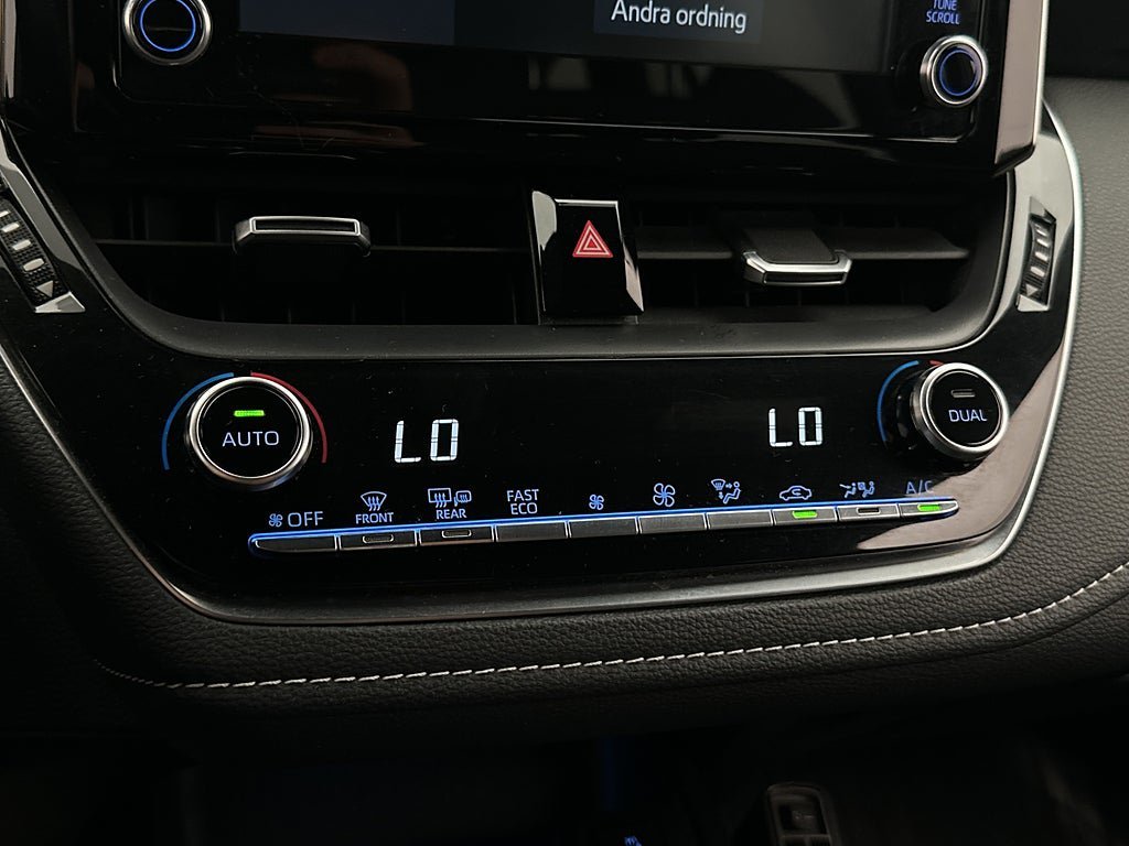 Vehicle Image 23