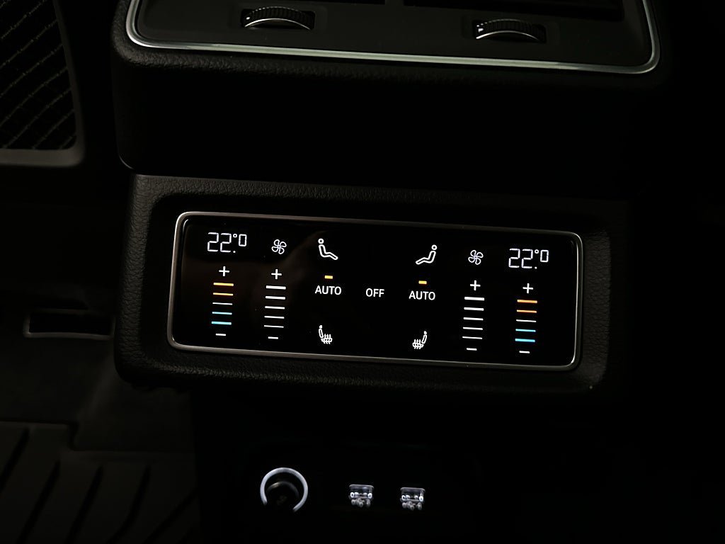 Vehicle Image 38