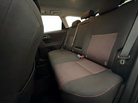 Vehicle Image 12
