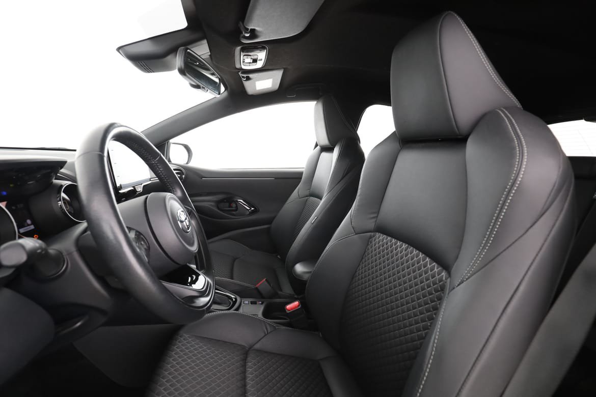 Vehicle Image 11