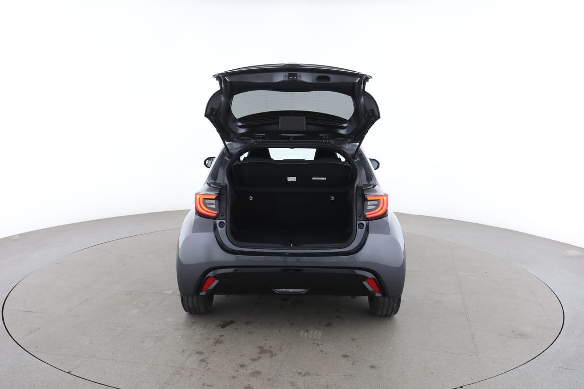 Vehicle Image 17