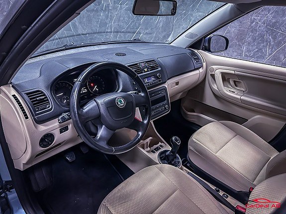 Vehicle Image 15