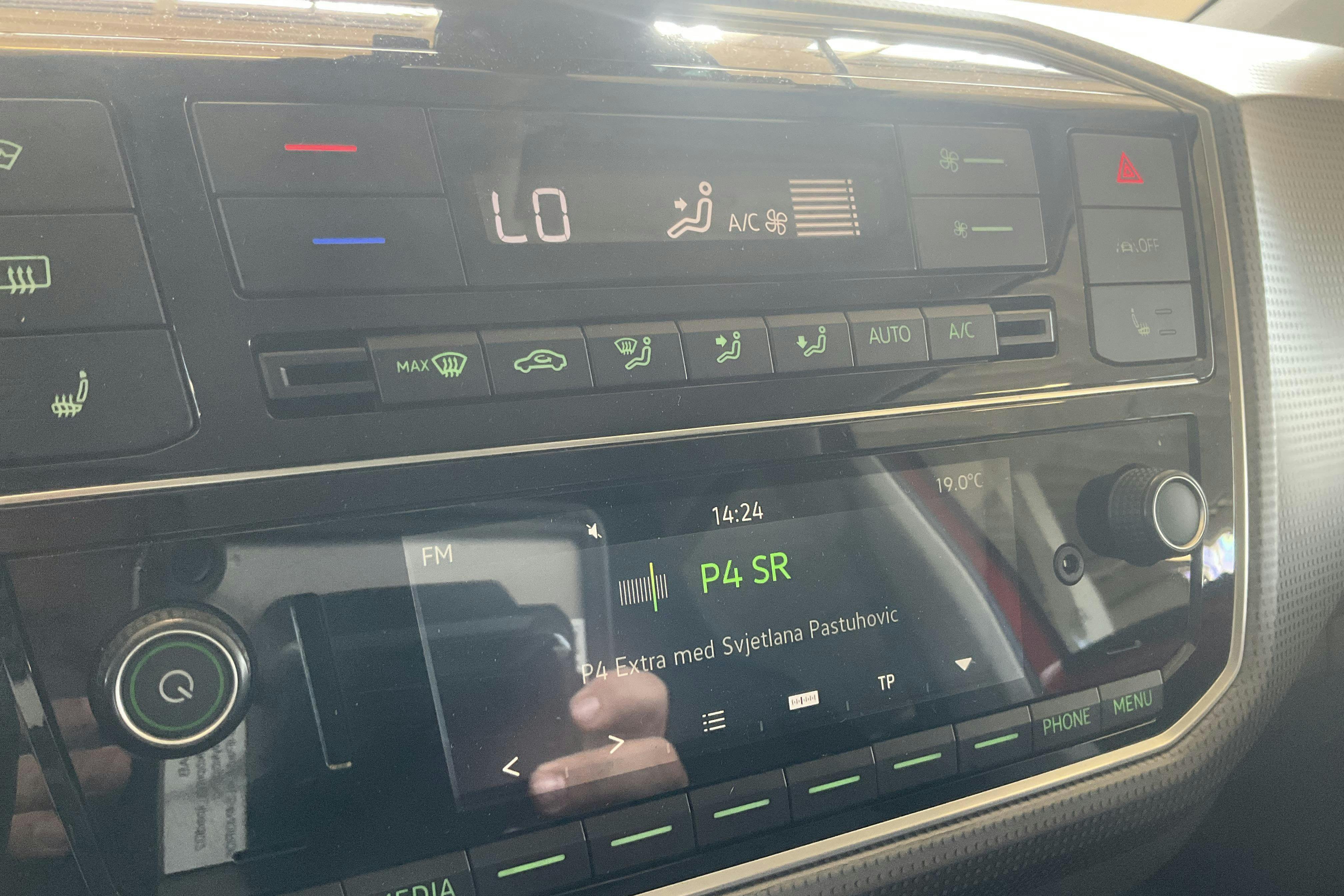 Vehicle Image 11