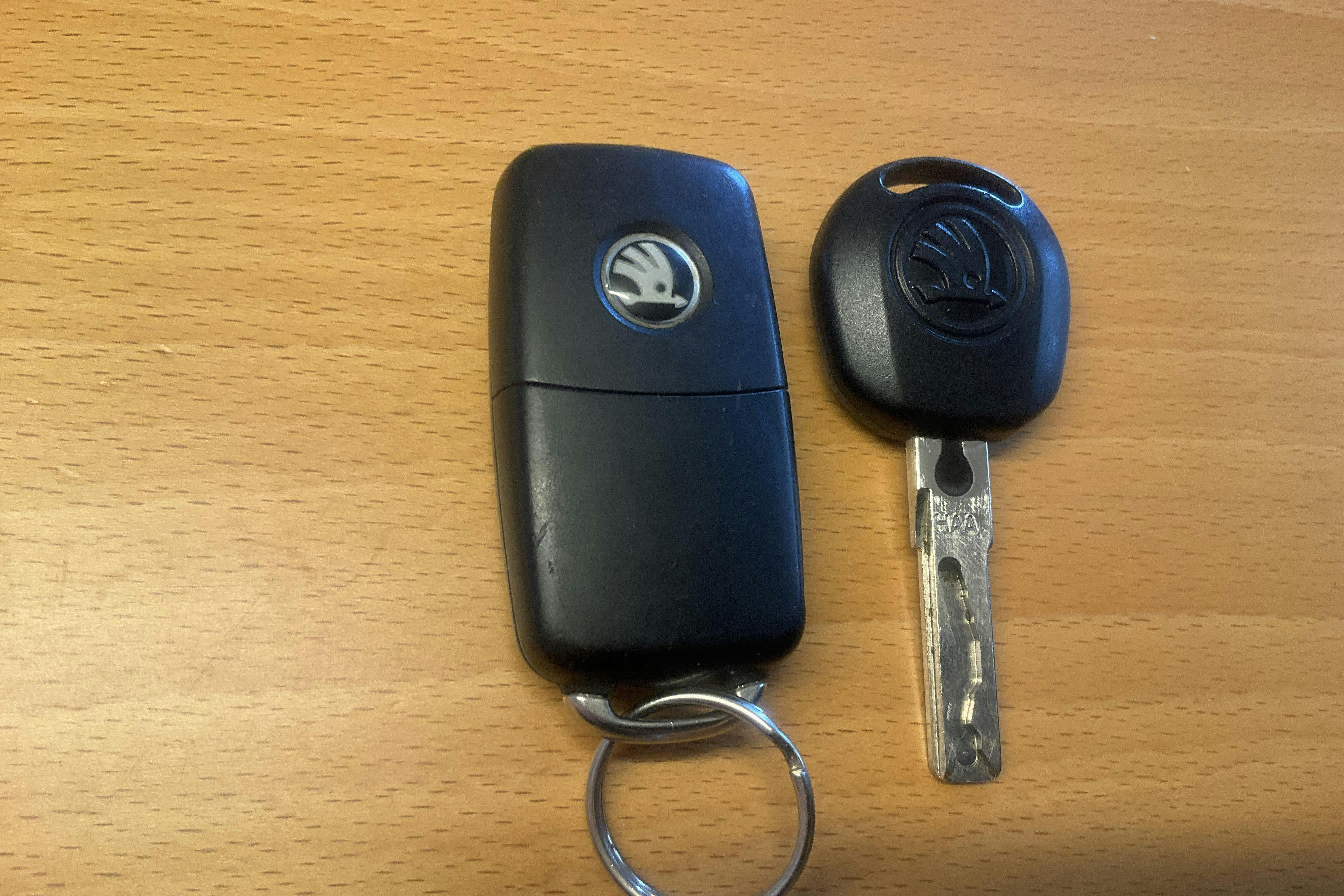 Vehicle Image 15