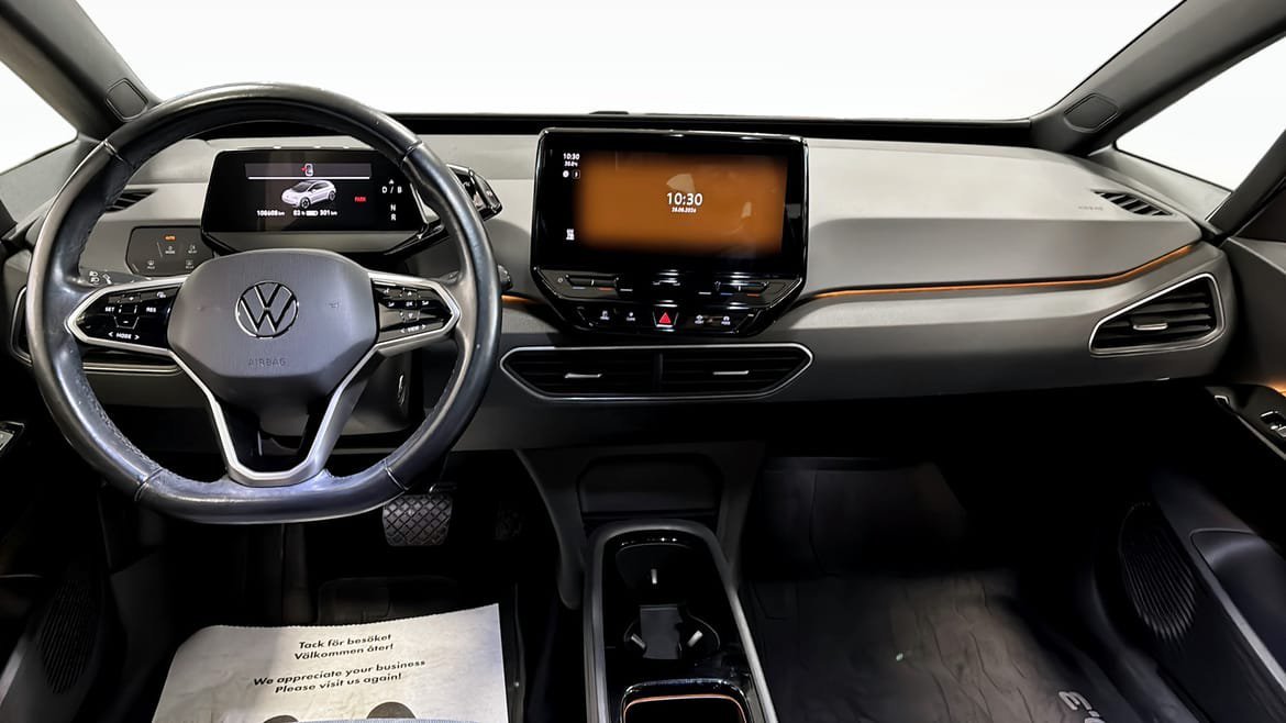 Vehicle Image 10