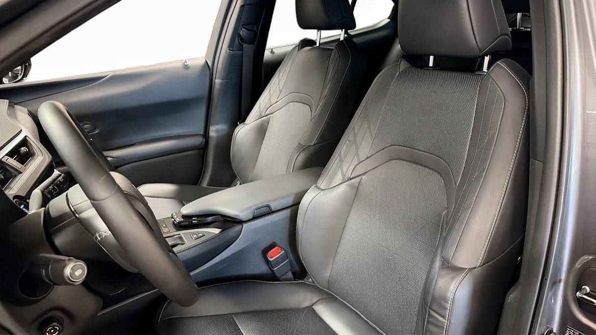 Vehicle Image 8