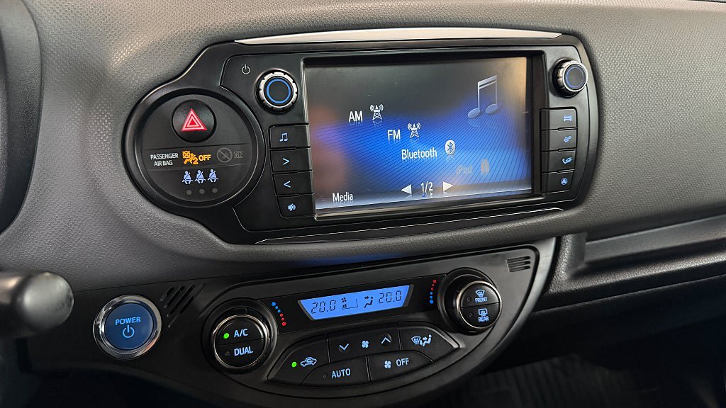 Vehicle Image 14