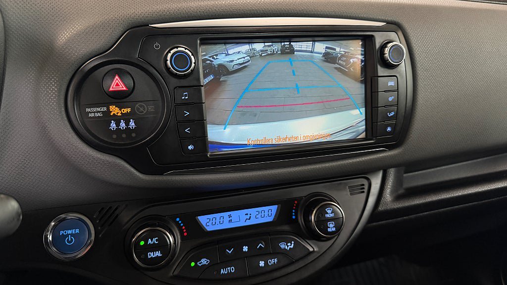 Vehicle Image 15