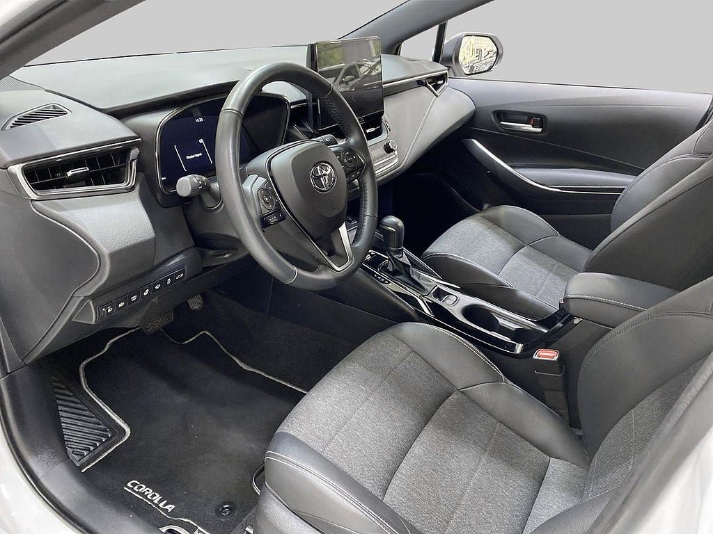 Vehicle Image 14