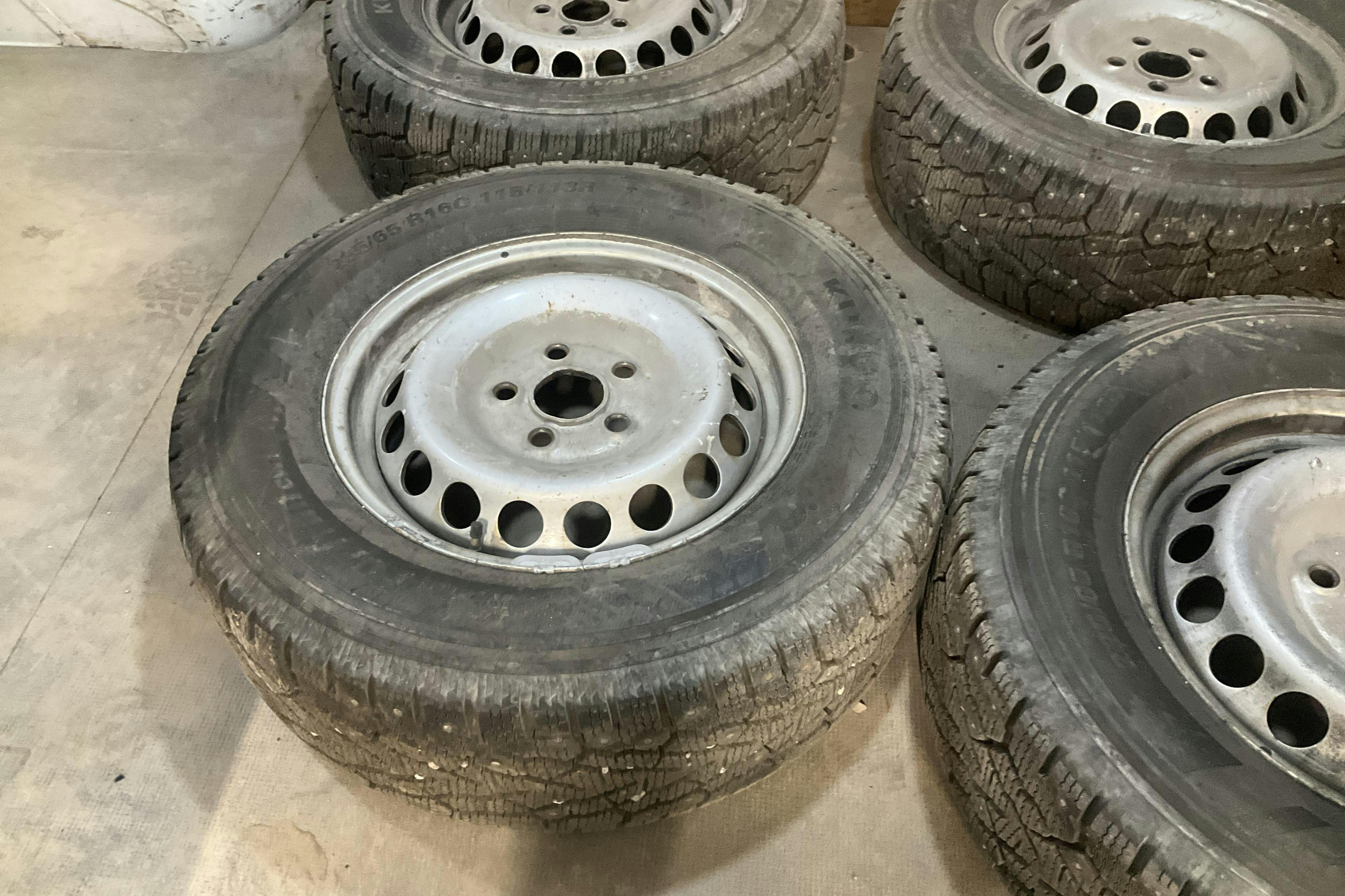 Vehicle Image 13