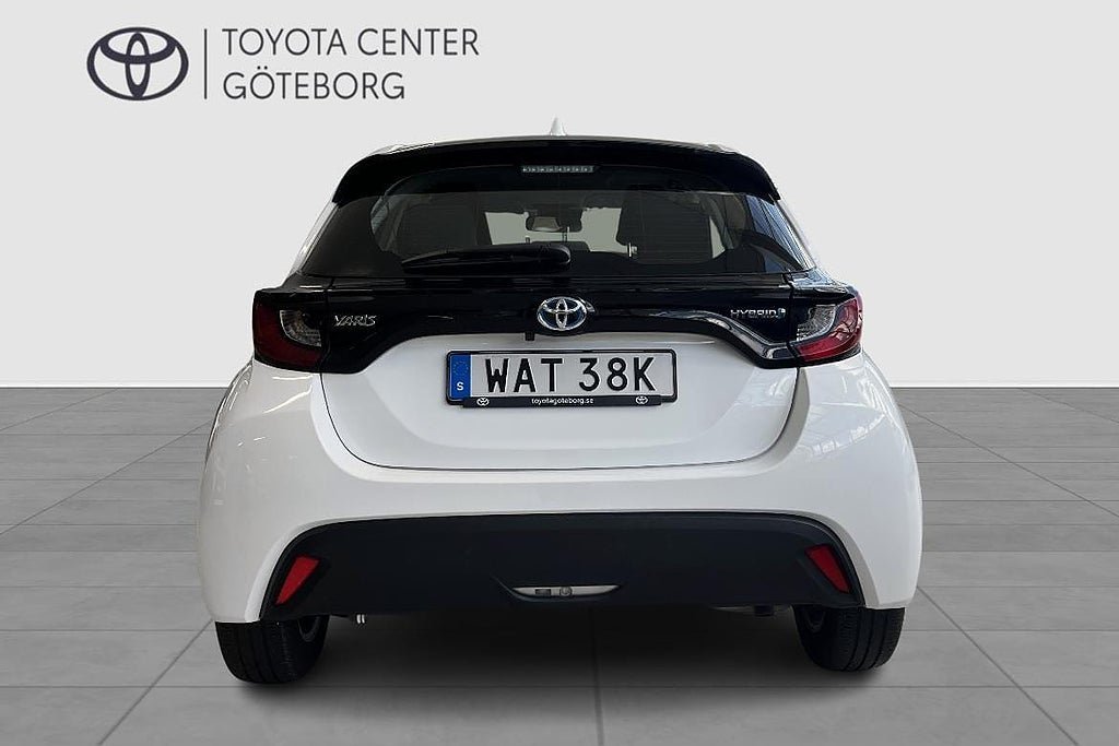 Vehicle Image 7