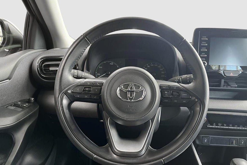 Vehicle Image 12
