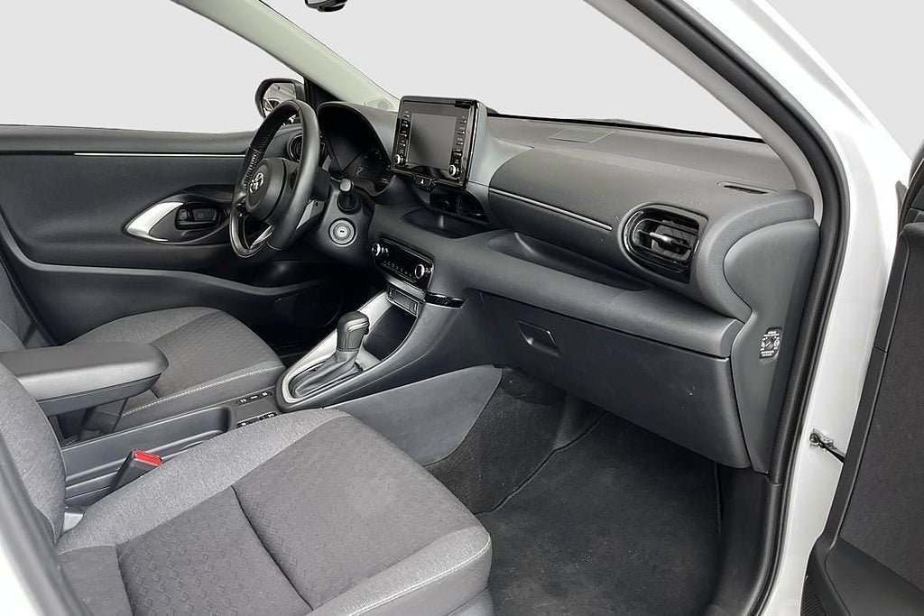 Vehicle Image 9