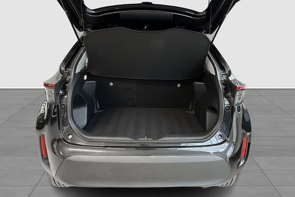 Vehicle Image 12