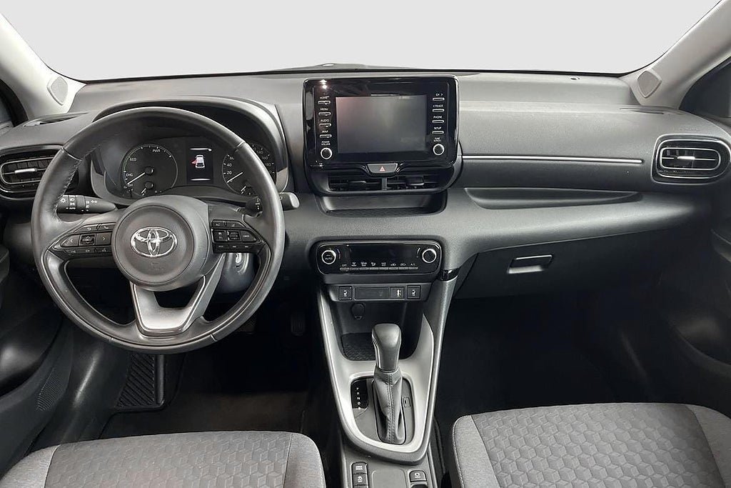 Vehicle Image 11