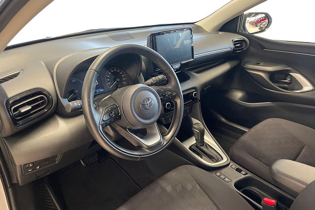Vehicle Image 14