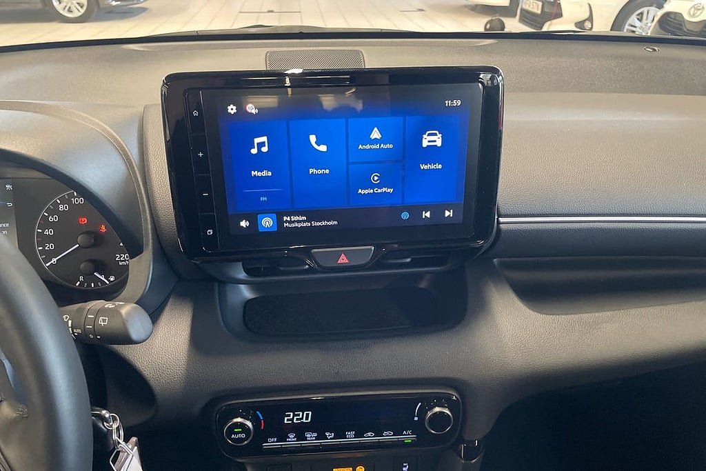 Vehicle Image 15
