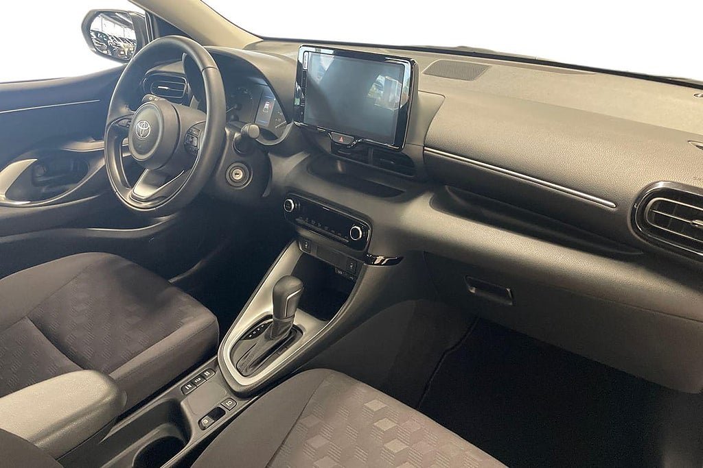 Vehicle Image 7
