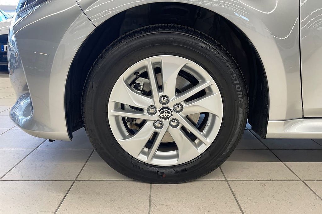Vehicle Image 17