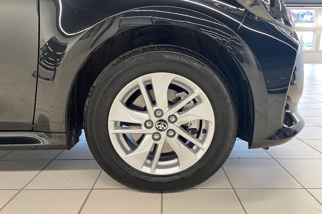 Vehicle Image 17