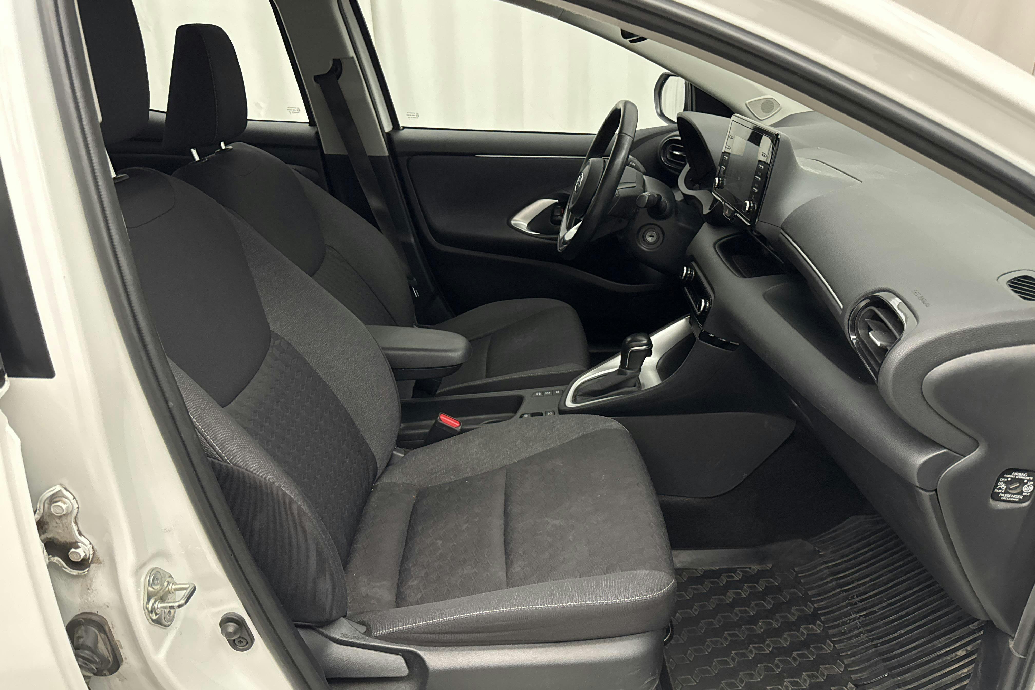Vehicle Image 7