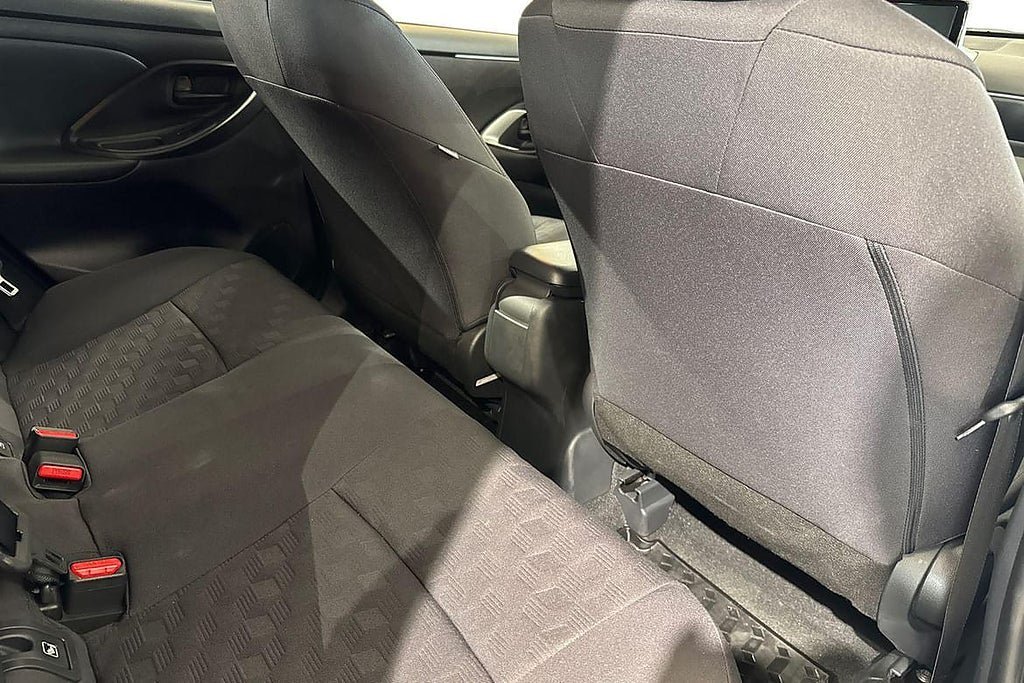 Vehicle Image 9