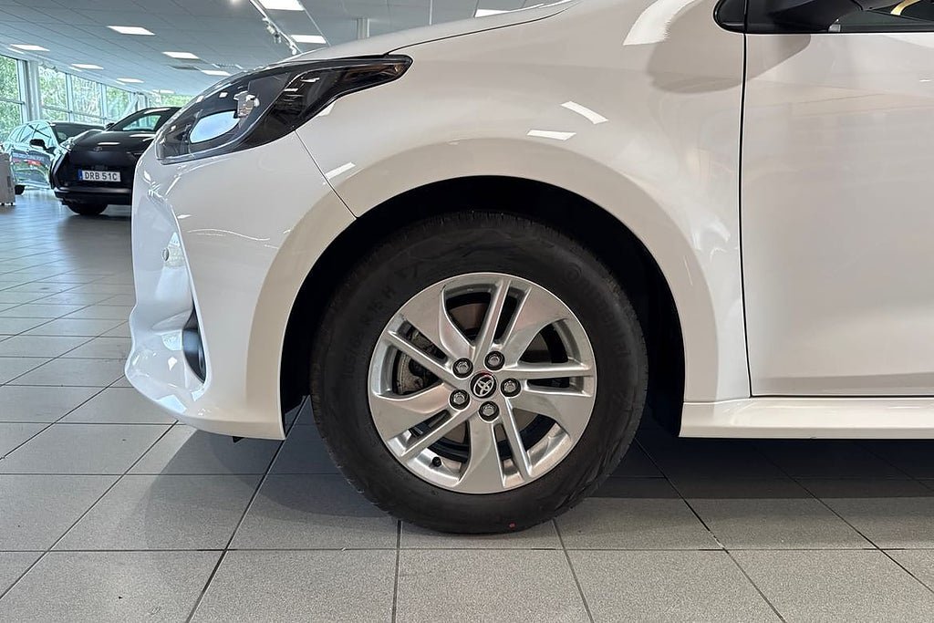 Vehicle Image 17