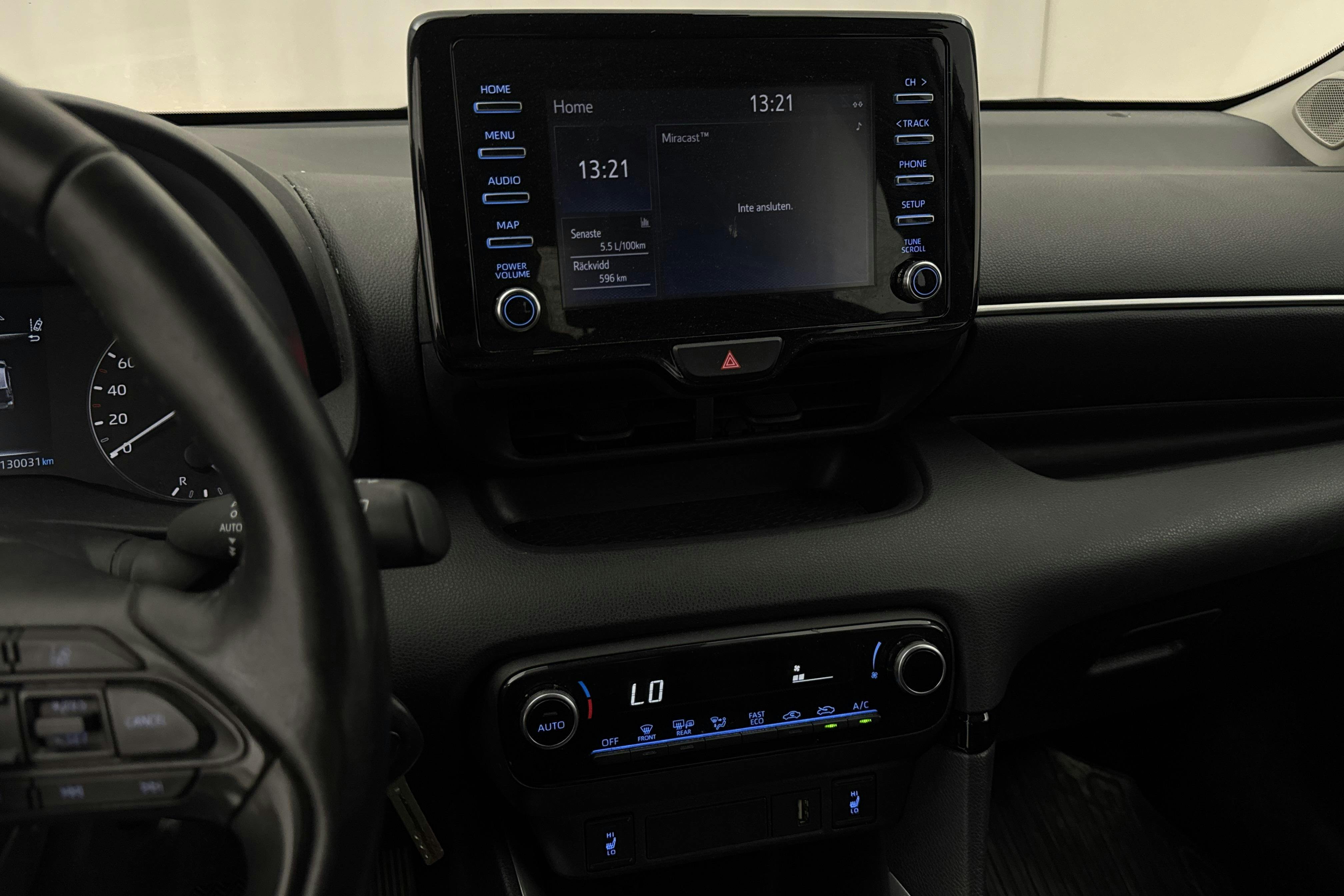 Vehicle Image 12