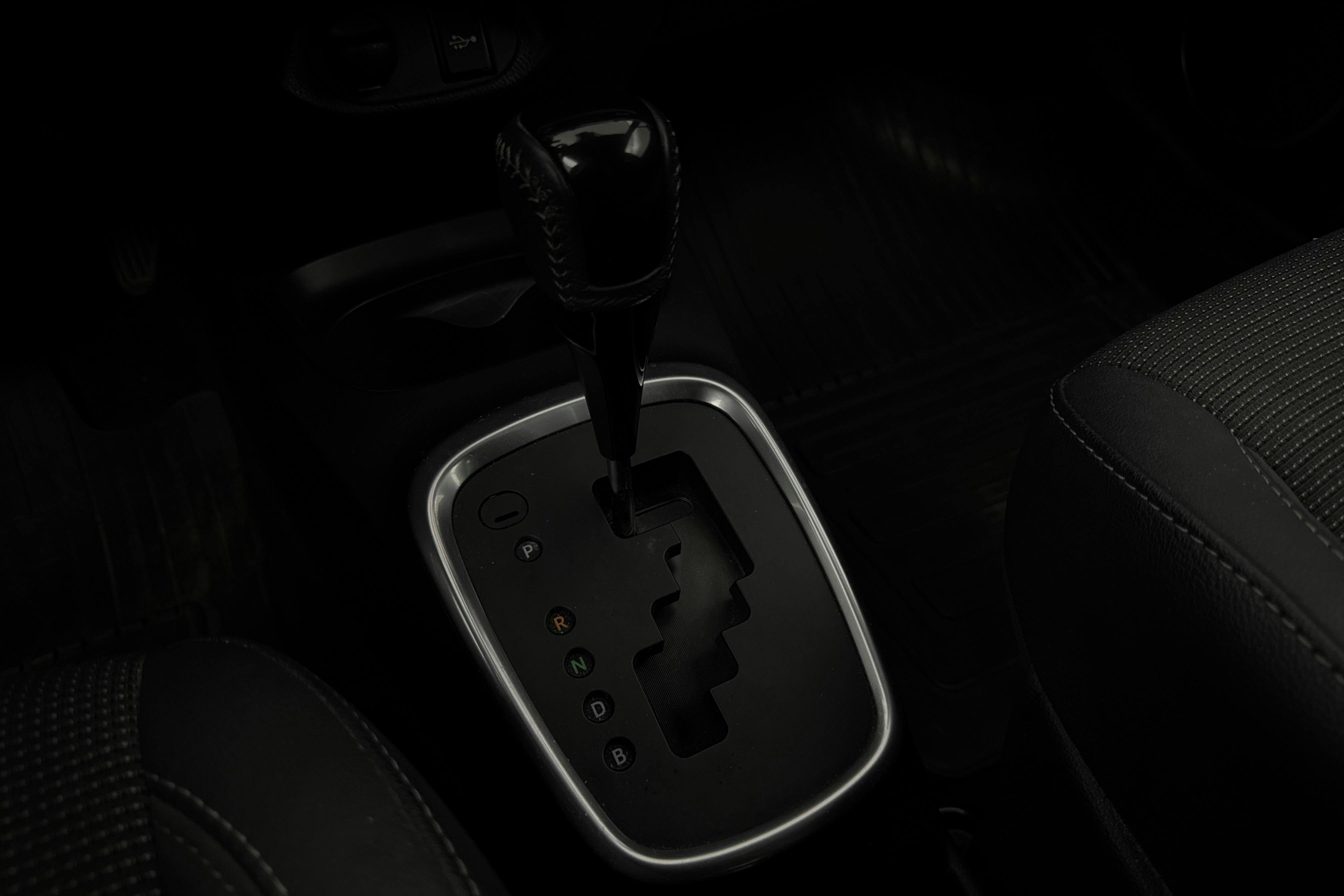 Vehicle Image 15