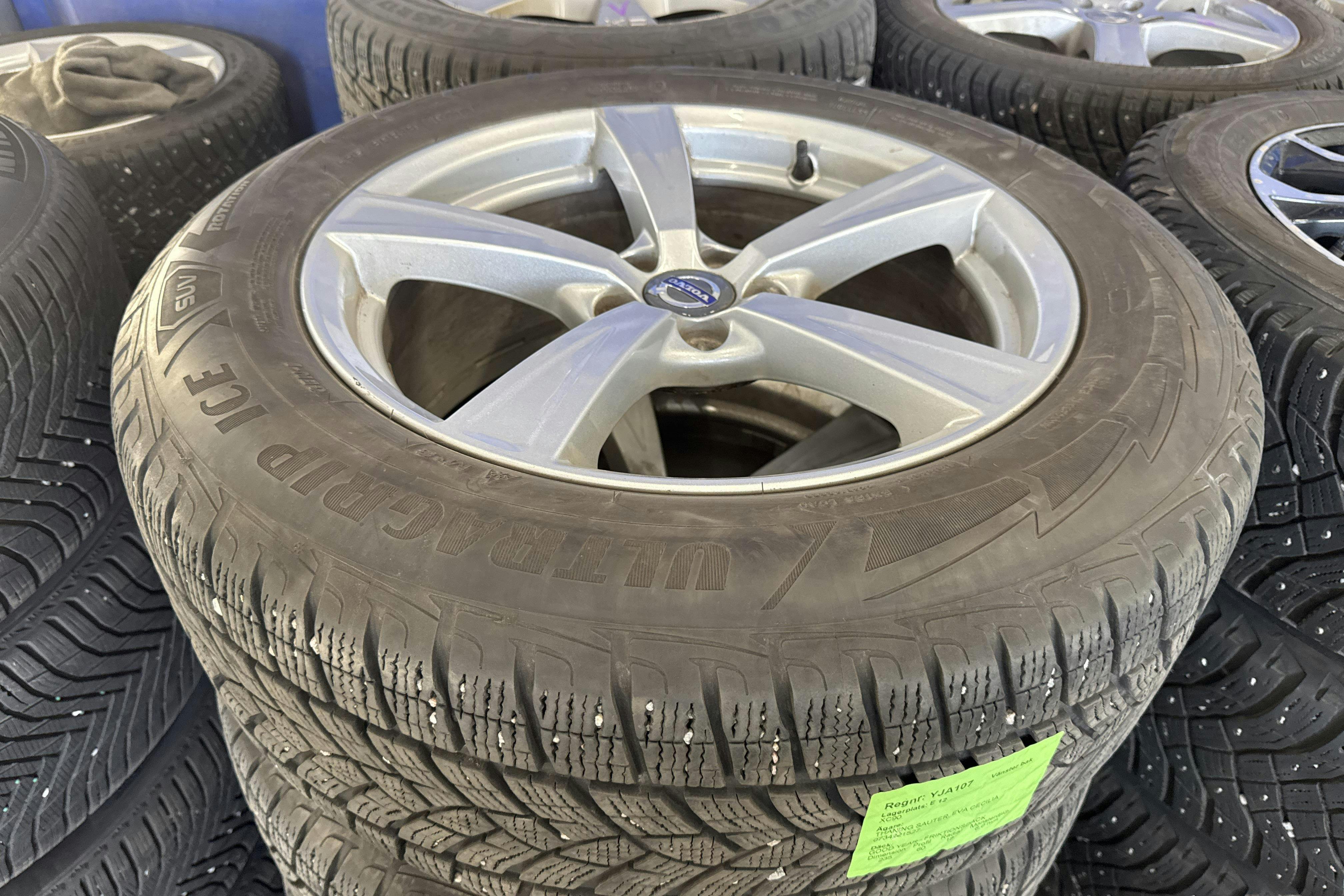 Vehicle Image 22